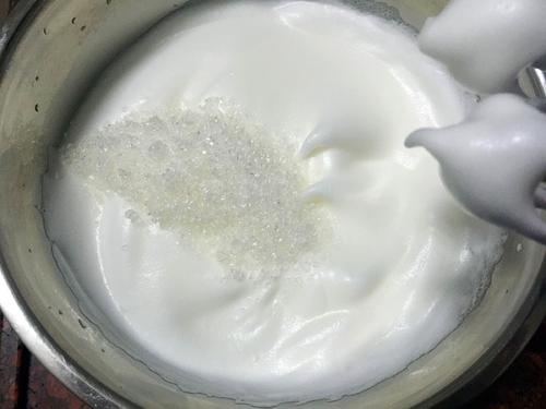 高雅美味糕点抹茶戚风蛋糕的做法介绍