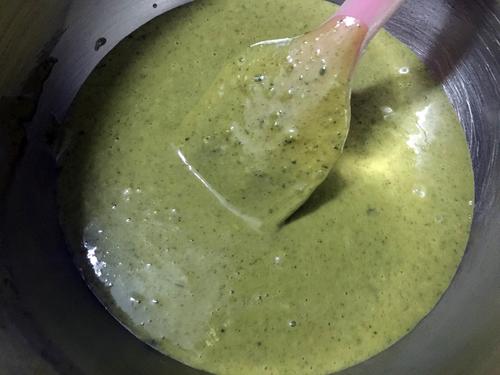 高雅美味糕点抹茶戚风蛋糕的做法介绍