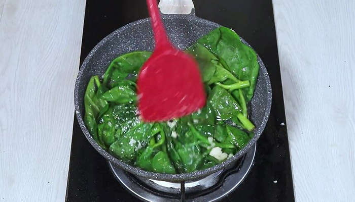 美食博主分享木耳菜的做法之蒜蓉木耳菜