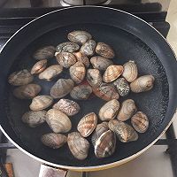 小编分享给大家麻辣香锅虾怎样做好吃又简单