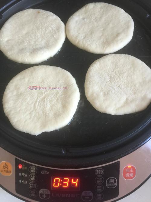 发面饼的家常做法  发面饼怎么才能又蓬松又柔软