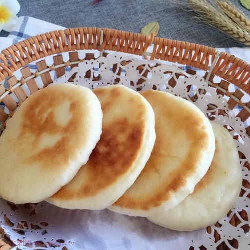 发面饼的家常做法  发面饼怎么才能又蓬松又柔软