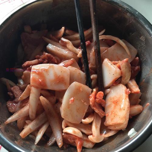 美味极口的特色菜肴芝士焗年糕的做法介绍