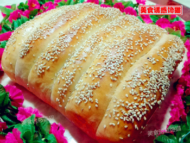 莲蓉芝麻排包的家常做法（莲蓉芝麻排包怎么做）