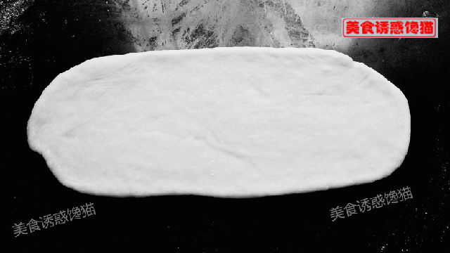 莲蓉芝麻排包的家常做法（莲蓉芝麻排包怎么做）