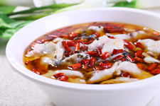大厨详解鱼肉鲜嫩无腥味的水煮鱼的做法和步骤