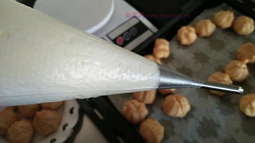 外皮酥脆，口感超级绵软的奶油泡芙的做法与配方