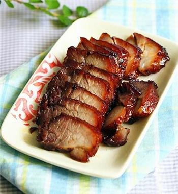 小编分享正宗的叉烧肉的做法，香脆扑鼻,微甜爽口