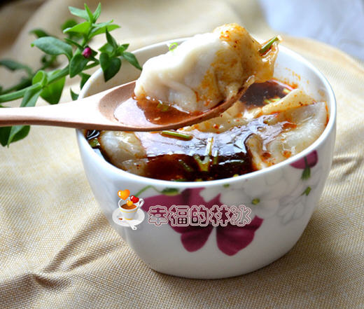酸汤水饺的家常做法，酸酸的吃，很惹味儿