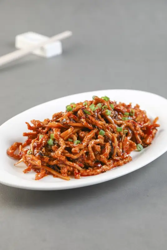 鱼香肉丝的做法，酸甜微辣，酱汁浓郁，配米饭绝佳
