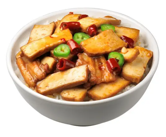 香干回锅肉，香干口感劲道，搭配辣椒的麻辣味，让人回味无穷