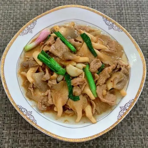 平菇炒肉片