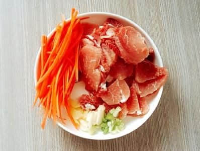 外焦里嫩，酥脆还不油腻的锅包肉怎么做