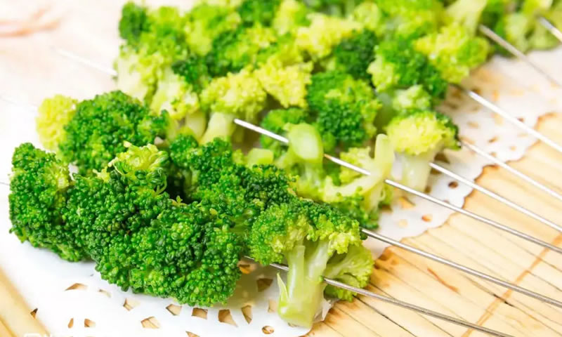 如何用烤箱做出美味好吃的烤西兰花