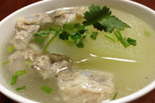 上好的降火佳品：冬瓜排骨汤的做法