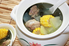 炖排骨的做法，肉嫩汁多而被各家庭喜欢