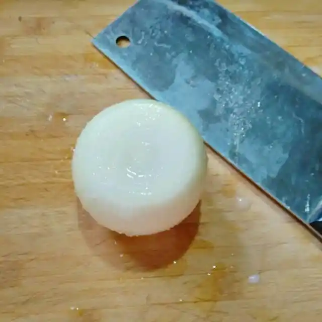 口感辛香爽口，制作方法简单的烤洋葱做法