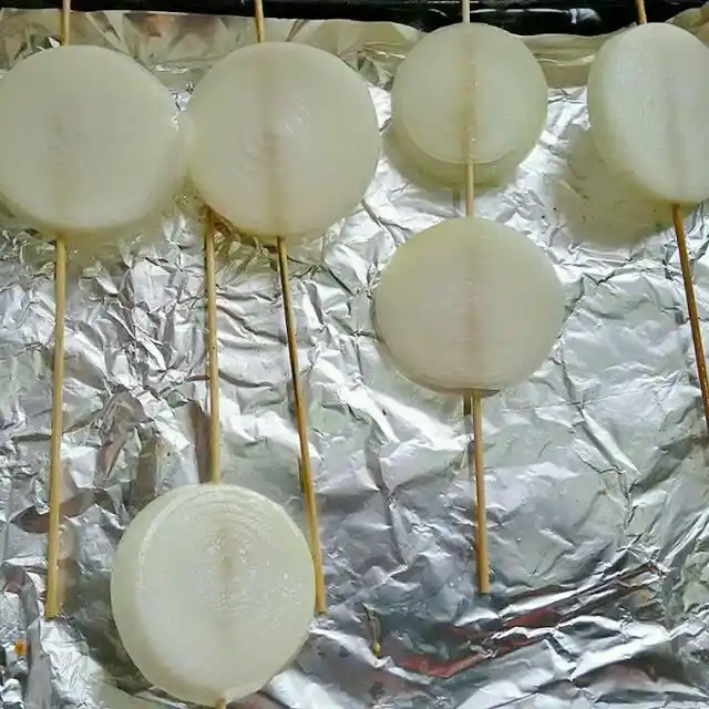 口感辛香爽口，制作方法简单的烤洋葱做法
