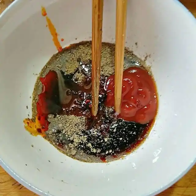 口感辛香爽口，制作方法简单的烤洋葱做法