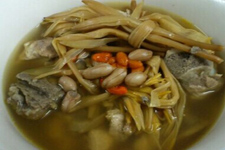 黄花菜排骨汤的做法，黄花菜排骨汤怎么做
