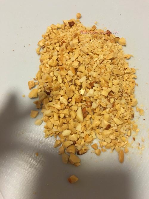 样式丰富，口味多样的干果椰丝炼奶球怎么做？