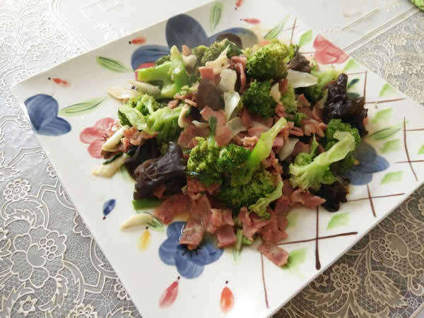 脆嫩入味又解馋的炒西兰花怎么做