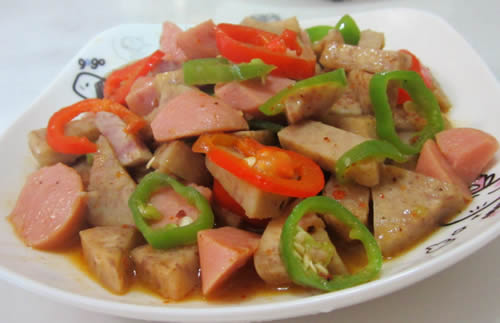 质地紧密且富有弹性的火腿怎么做？