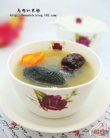 乌鸡红枣汤适合体虚血亏、肝肾不足者食用
