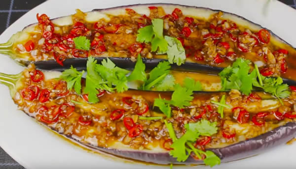 分享一道家常美食蒜泥茄子的做法