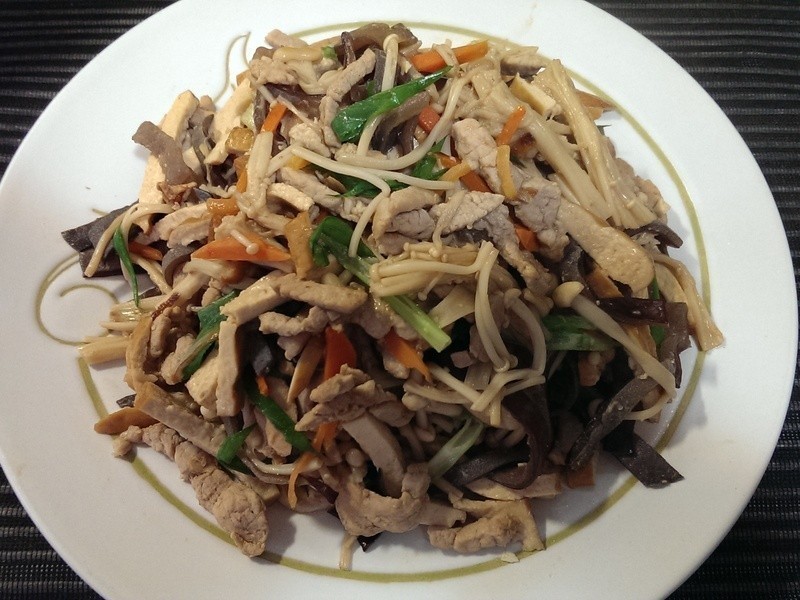 探寻传统美味——通草炖猪蹄的故事与魅力