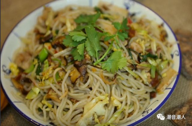  帝王蟹的烹饪艺术，如何将海洋之王转变为舌尖上的美味